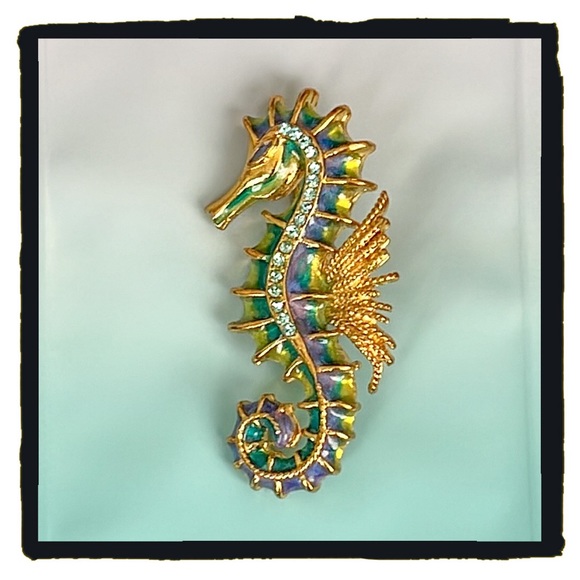 💕Fun Seahorse Brooch / Pin💕 - Picture 5 of 6